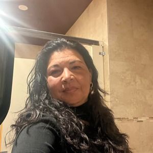 Meet your Posher, Ana